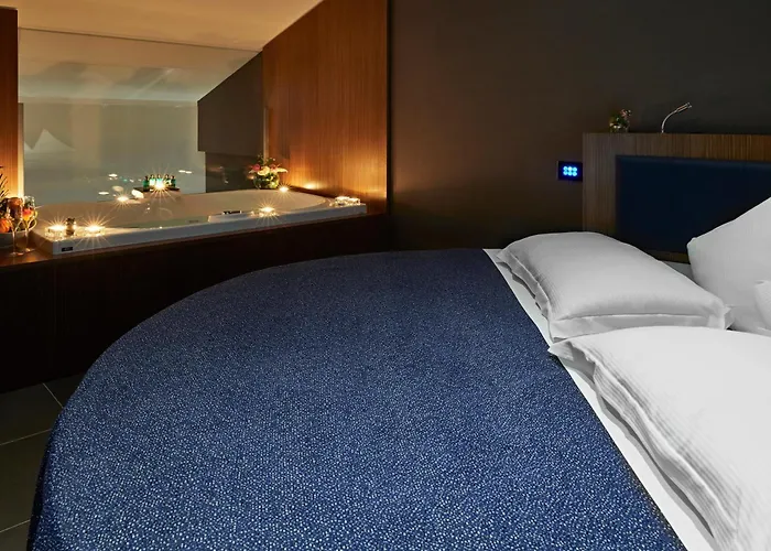 The Building Hotel 4*