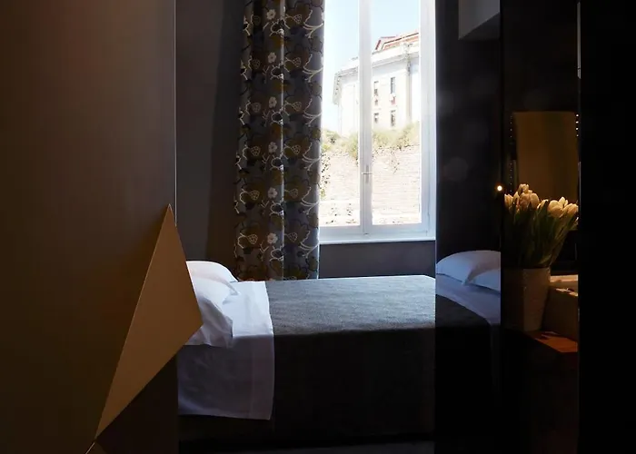 The Building 4*