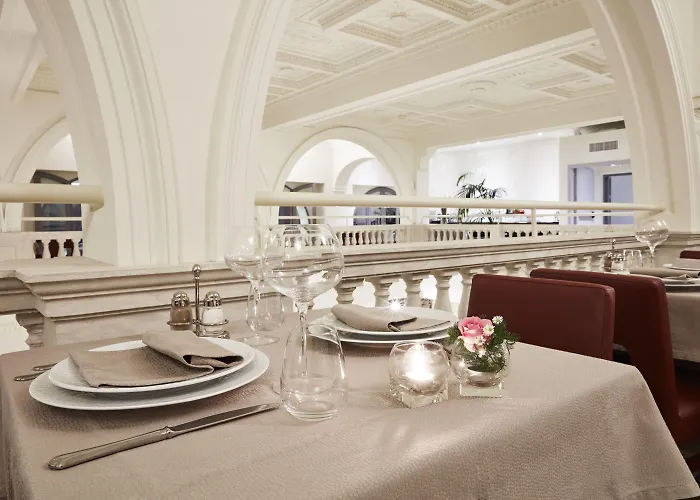 The Building Hotel 4*