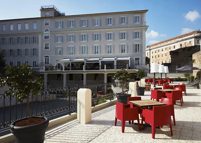 The Building Hotel 4*