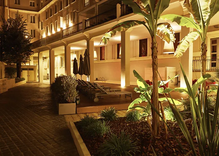 Hotel The Building 4*